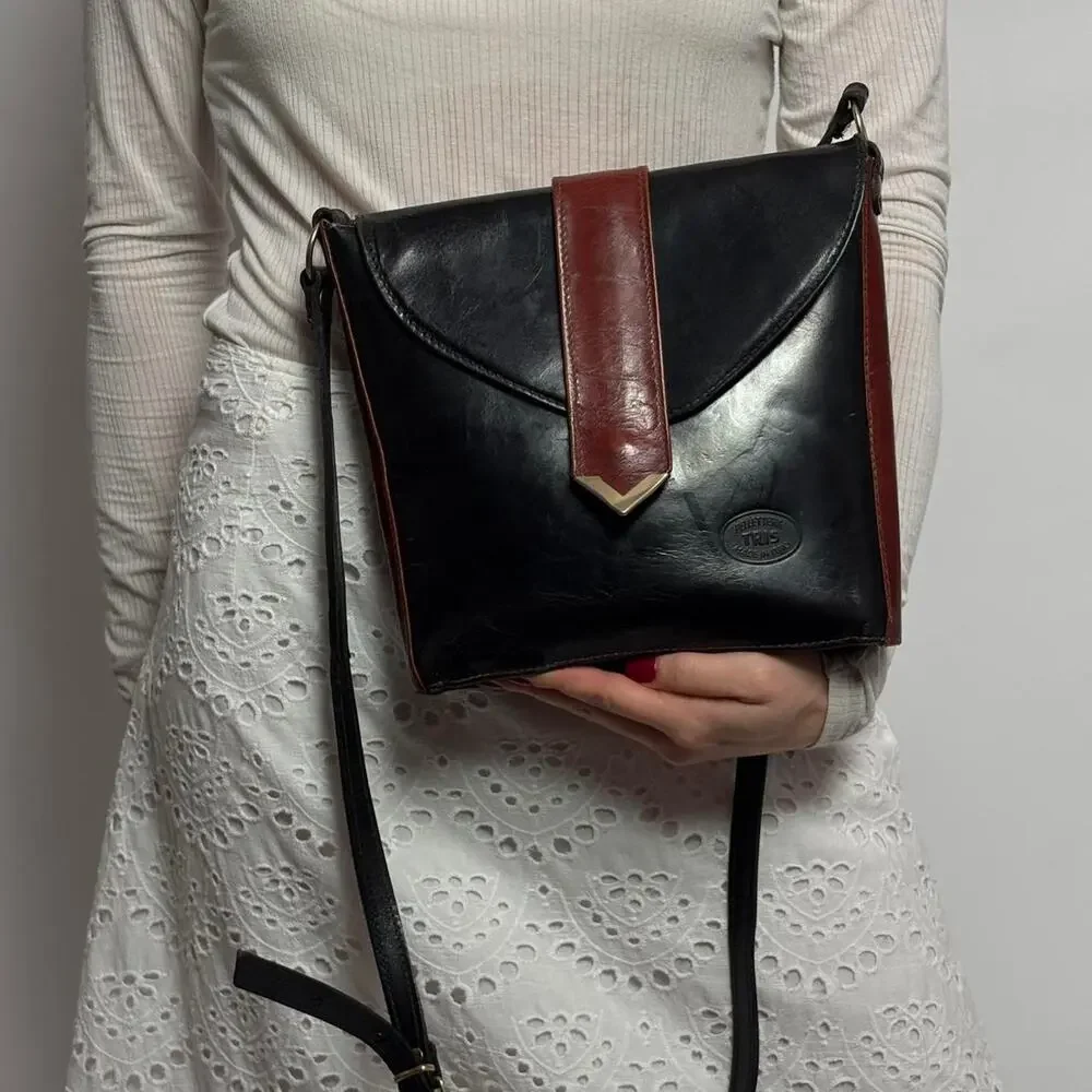 Vintage PELLETTERIE TRIS Italian Leather Crossbody - Black/Brown - Picture 3 of 6